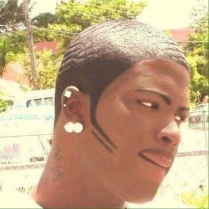 Meet your Posher, Dee